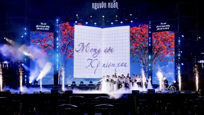 Mong ước kỉ niệm xưa do Thuỳ Chi biểu diễn